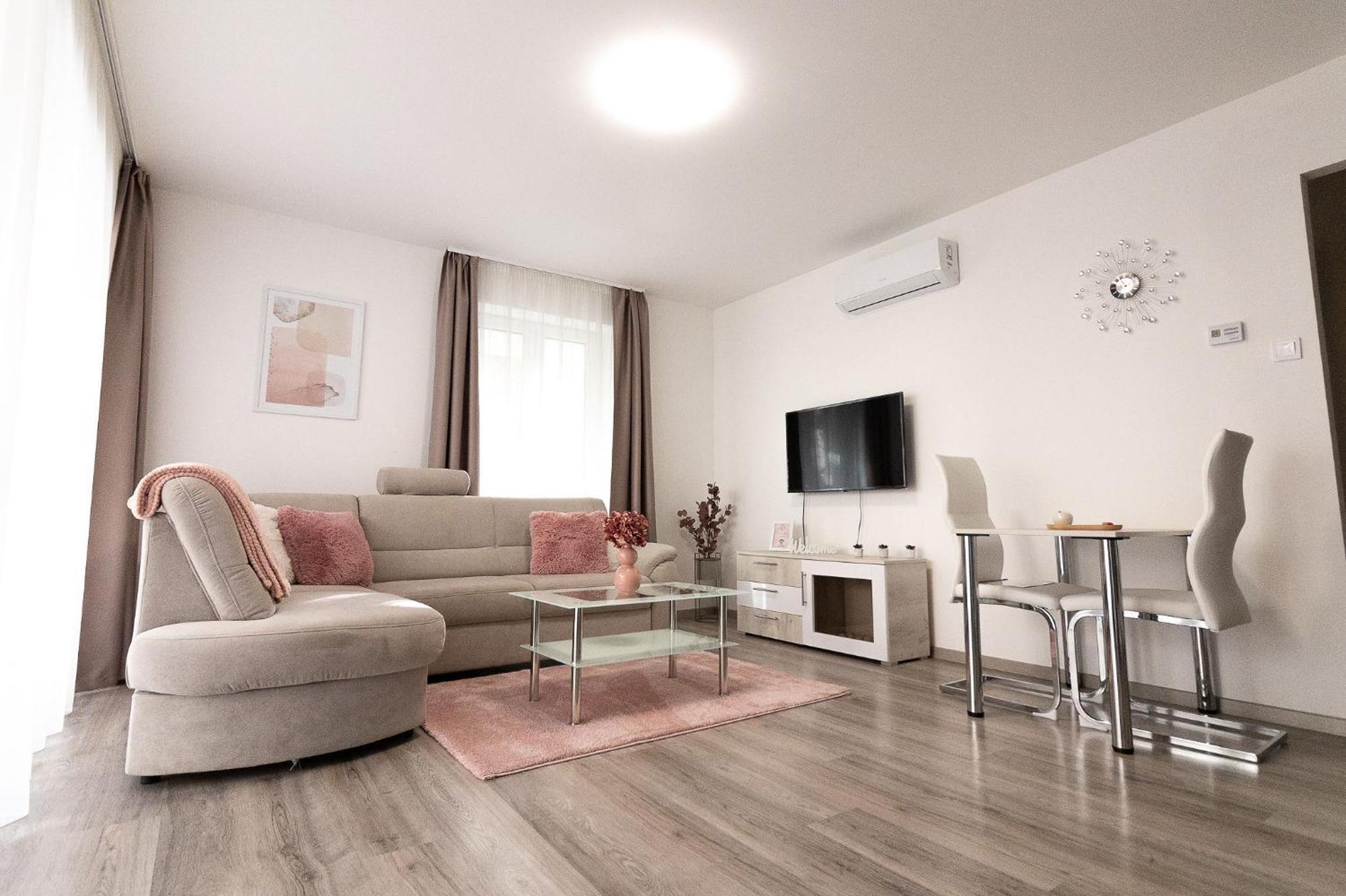 Sunsuite Σέγκεντ Εξωτερικό φωτογραφία
